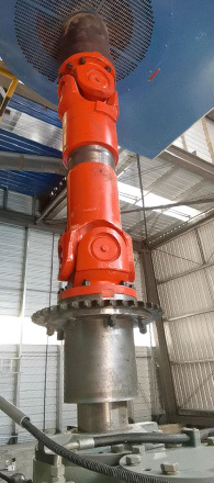 Universal Coupling for Roller Press